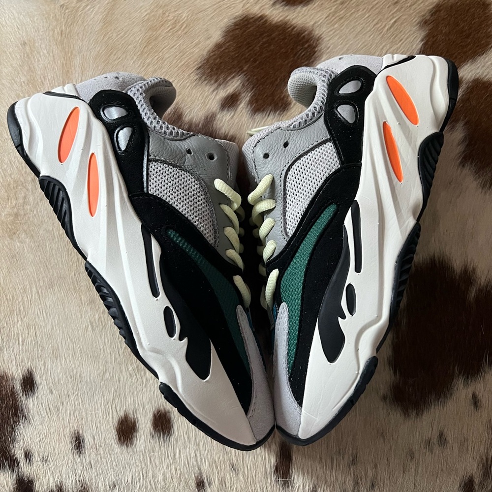 Adidas Yeezy Boost 700 ‘Wave Runner’ 🌊